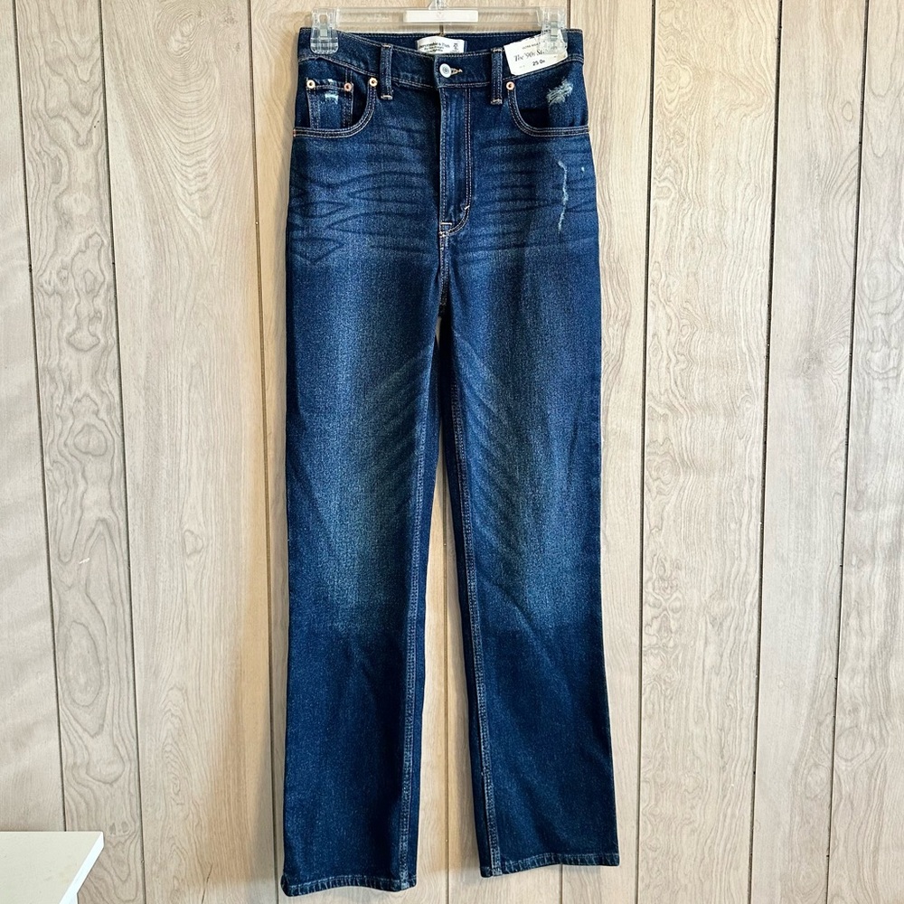 NWT Abercrombie & Fitch Ultra High Rise 90s Straight Jean